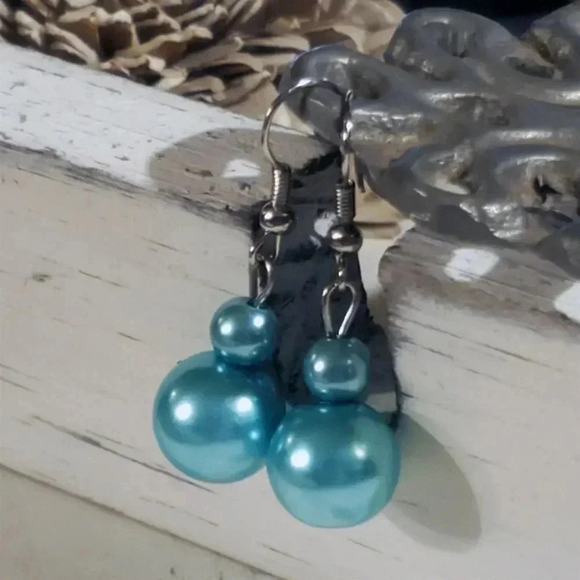 Elegant Minimalist Turquoise Blue Glass Pearl Beads Silver Plate Dangle Earrings - Picture 1 of 3